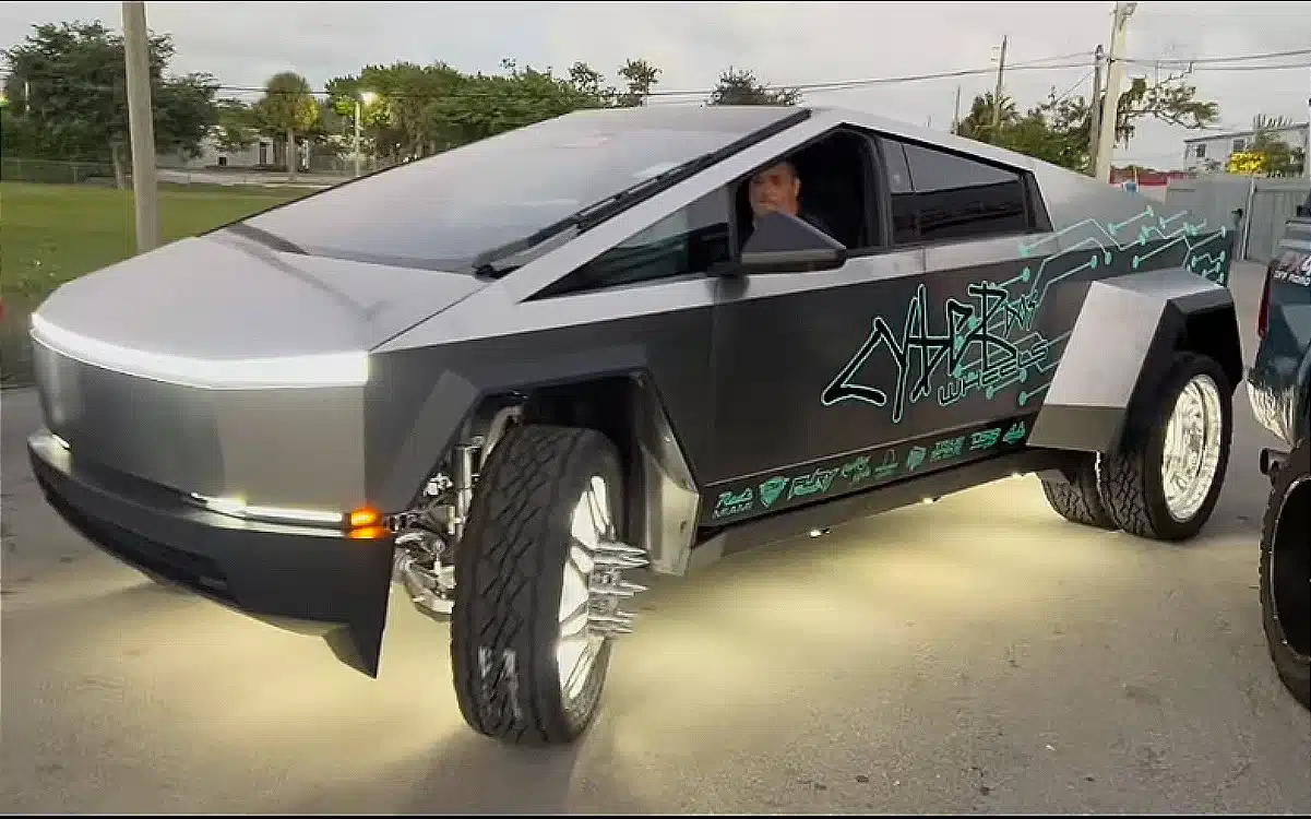 Tesla Cybertruck 