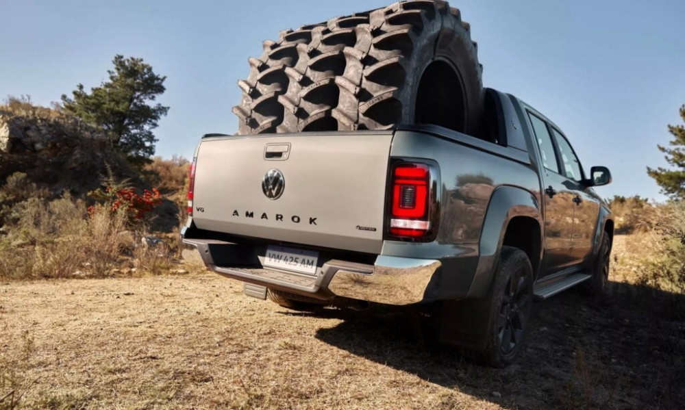 2025 VW Amarok 